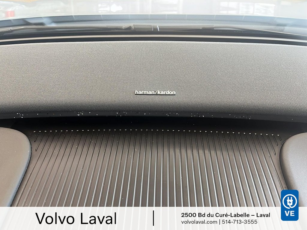 2025 Volvo EX30 Ultra in Brossard, Quebec - 17 - w1024h768px