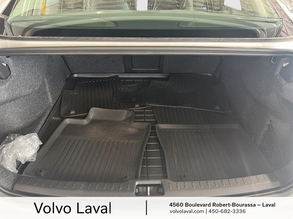 2019 Volvo S60 Momentum in Laval, Quebec - 15 - w1024h768px