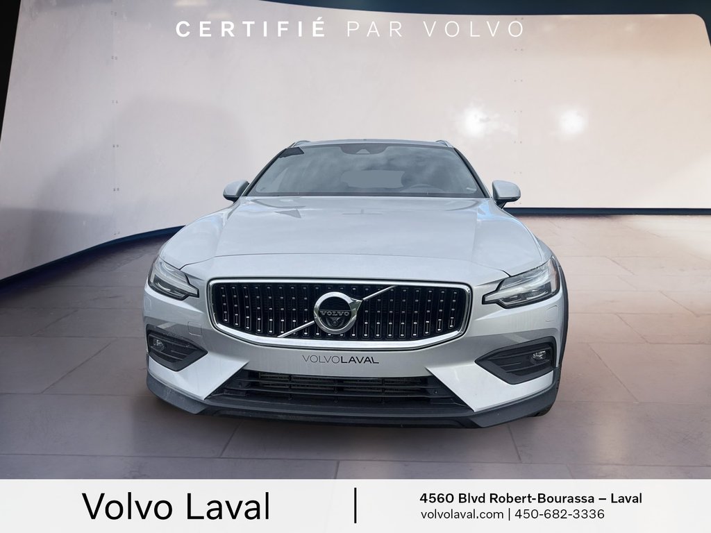 Volvo V60 Cross Country BASE 2020 à Laval, Québec - 2 - w1024h768px