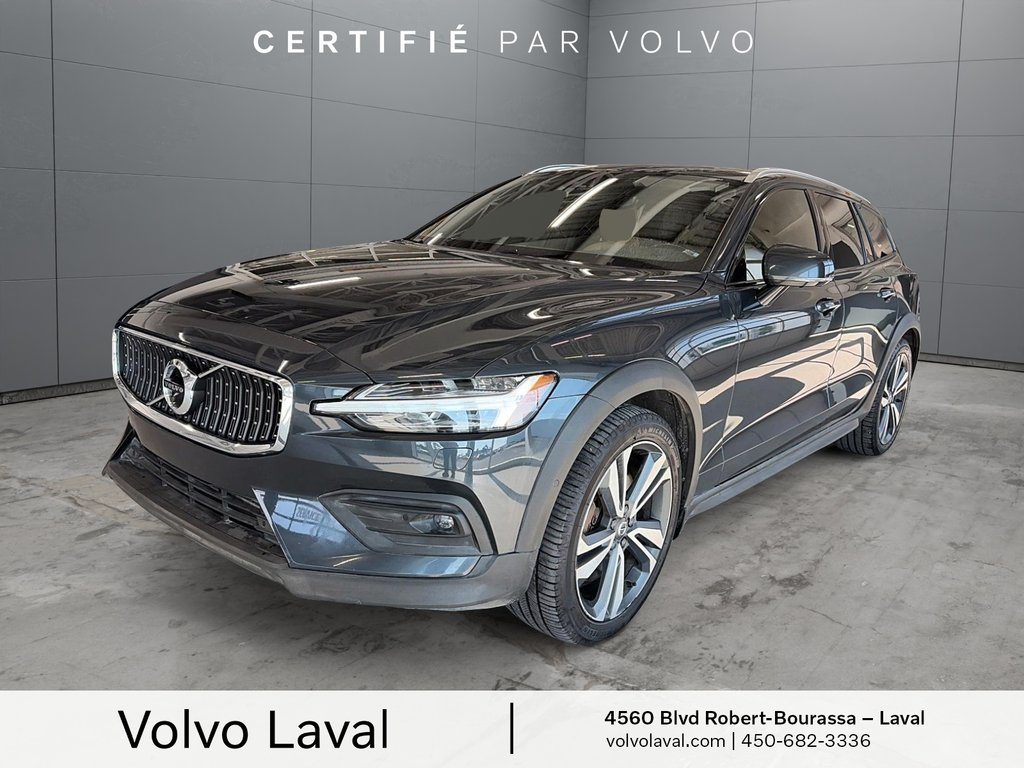 2020 Volvo V60 Cross Country in Laval, Quebec - 1 - w1024h768px