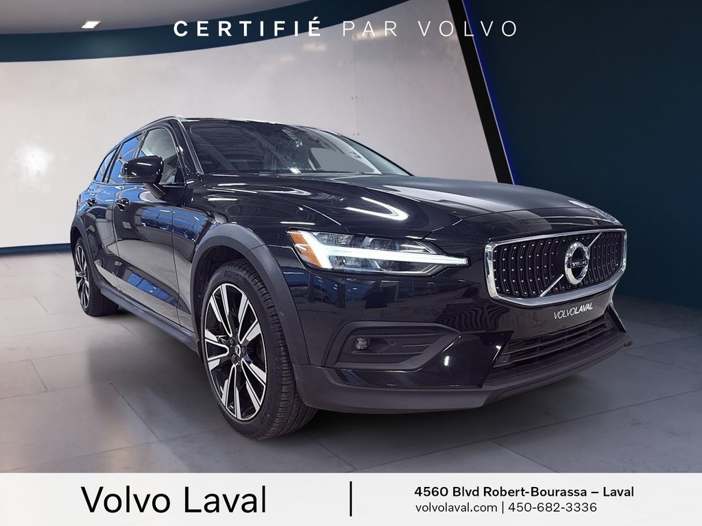 Volvo V60 Cross Country BASE 2021 à Laval, Québec - 3 - w1024h768px