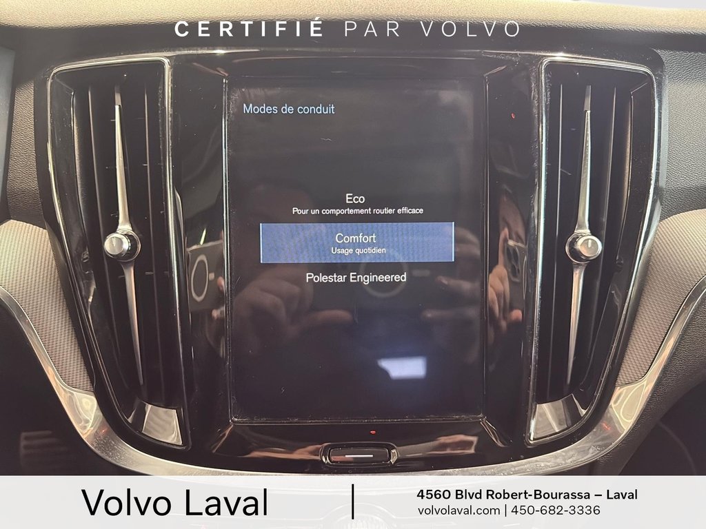 Volvo V60 R-Design 2020 à Laval, Québec - 19 - w1024h768px