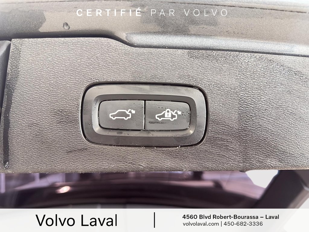 Volvo V60 R-Design 2020 à Laval, Québec - 25 - w1024h768px