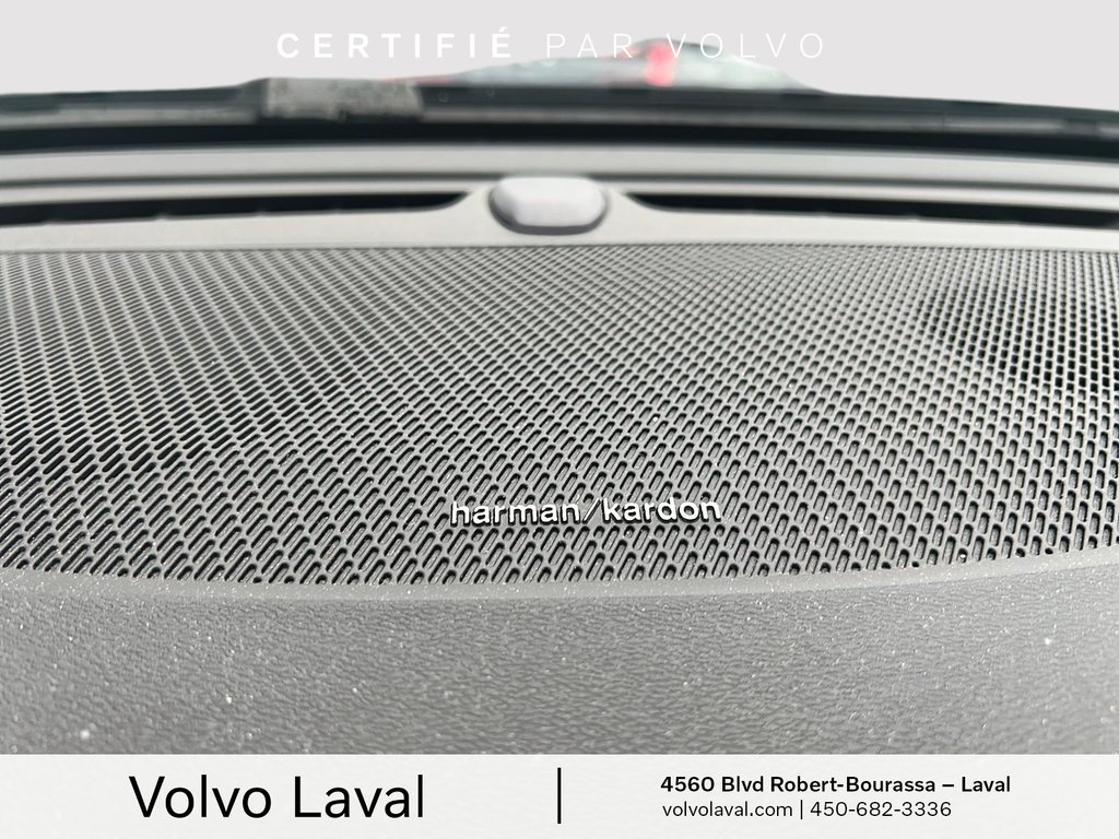 2022 Volvo V60 R-Design in Laval, Quebec - 8 - w1024h768px