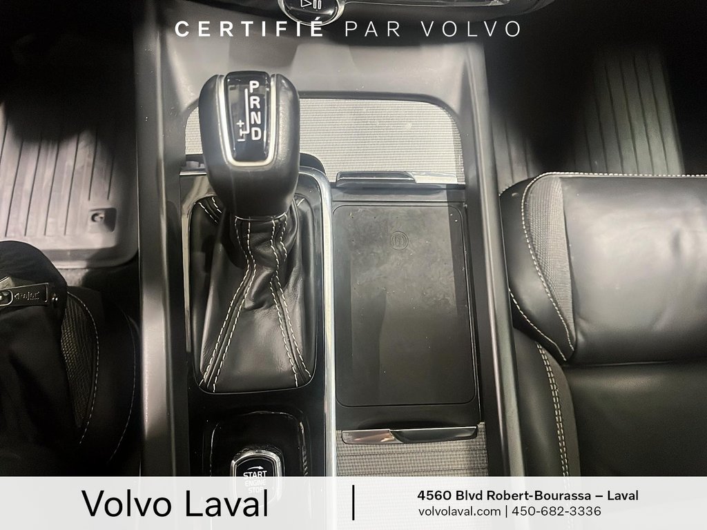 Volvo V60 R-Design 2022 à Brossard, Québec - 16 - w1024h768px