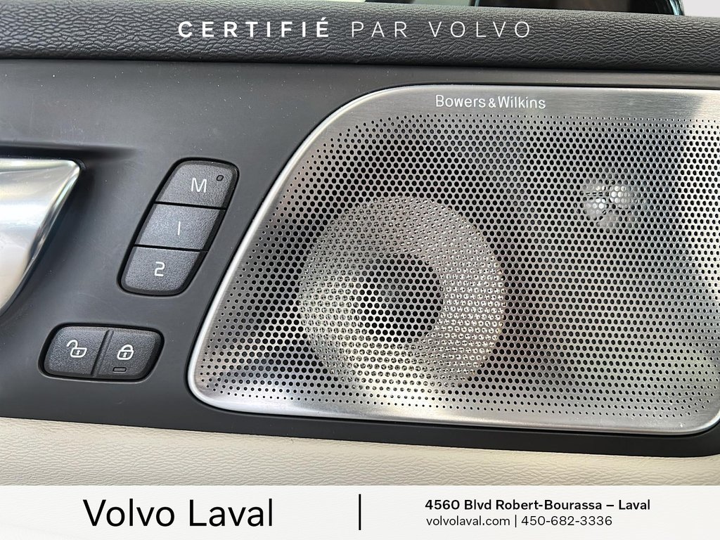 2023 Volvo V60 Ultimate Dark Theme in Laval, Quebec - 18 - w1024h768px