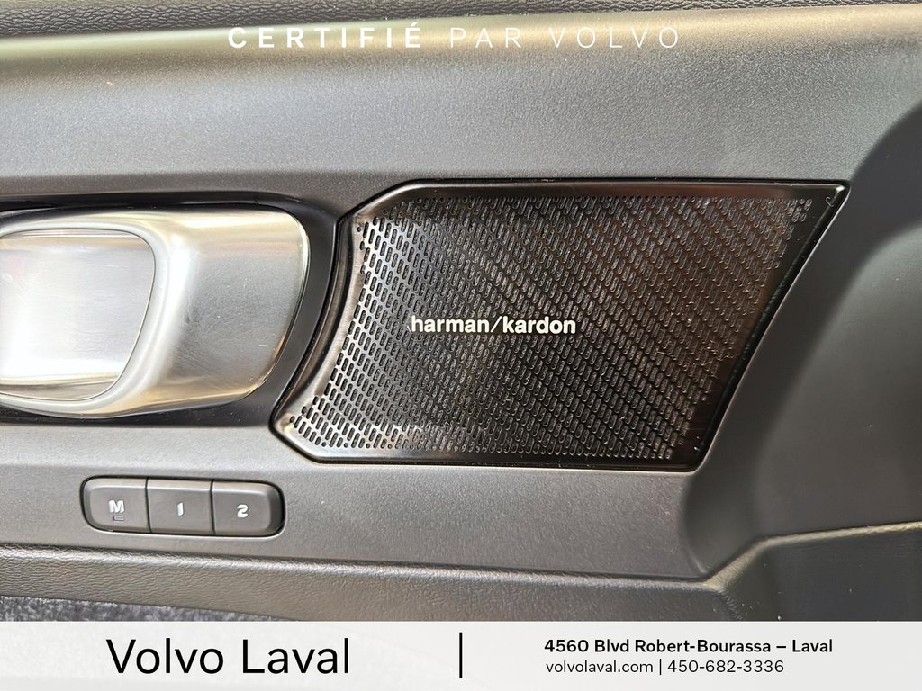 Volvo XC40 R-Design 2019 à Brossard, Québec - 20 - w1024h768px