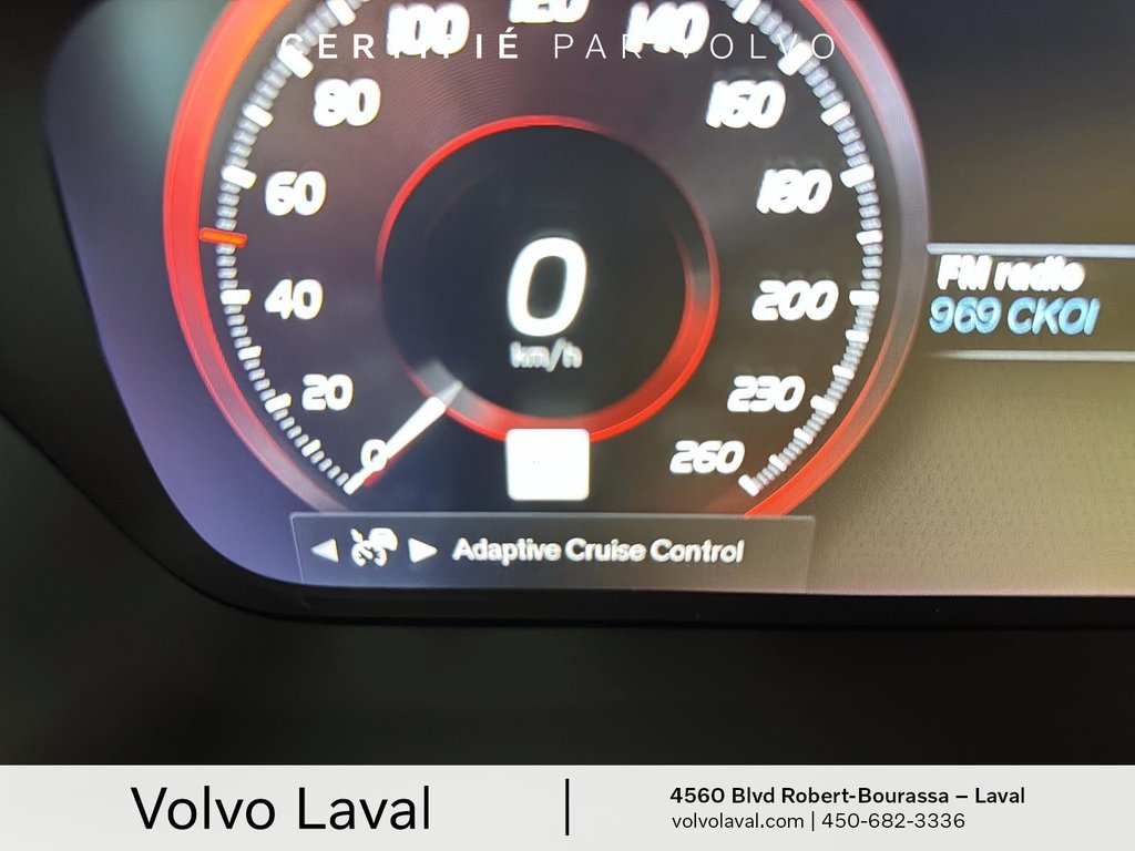 Volvo XC40 R-Design 2019 à Brossard, Québec - 14 - w1024h768px