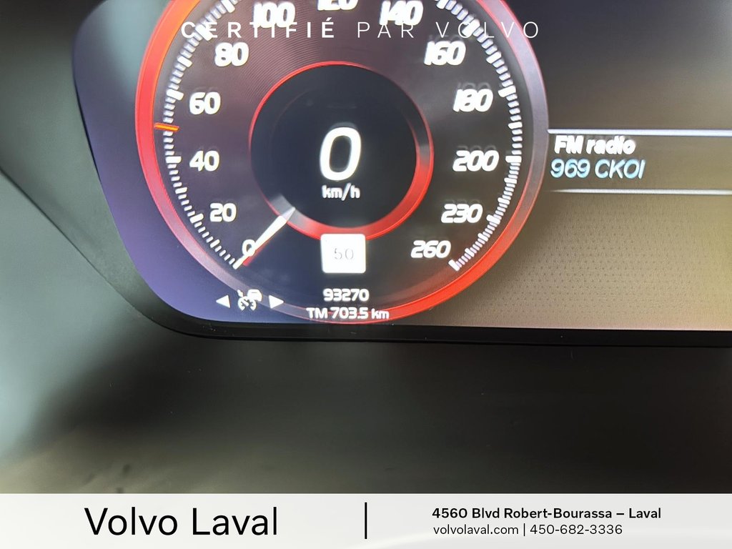 Volvo XC40 R-Design 2019 à Brossard, Québec - 12 - w1024h768px