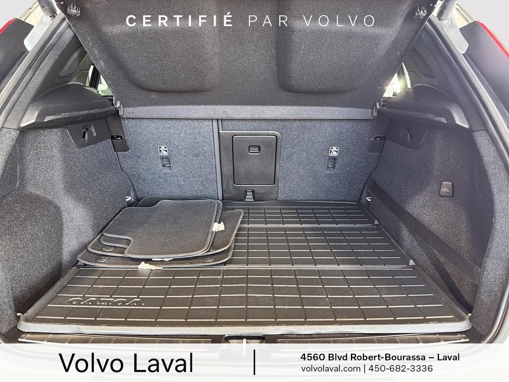 Volvo XC40 R-Design 2019 à Brossard, Québec - 21 - w1024h768px