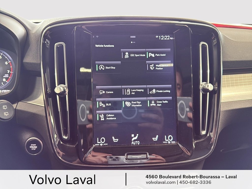 Volvo XC40 Momentum 2020 à Laval, Québec - 16 - w1024h768px