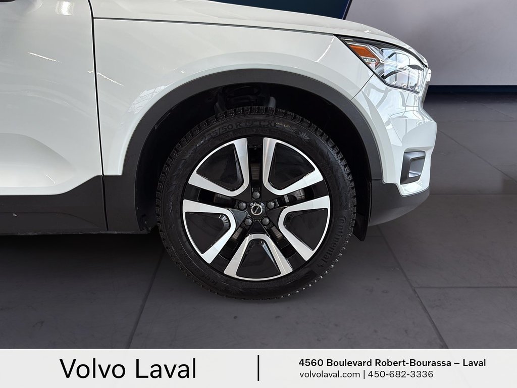 Volvo XC40 Momentum 2020 à Laval, Québec - 3 - w1024h768px