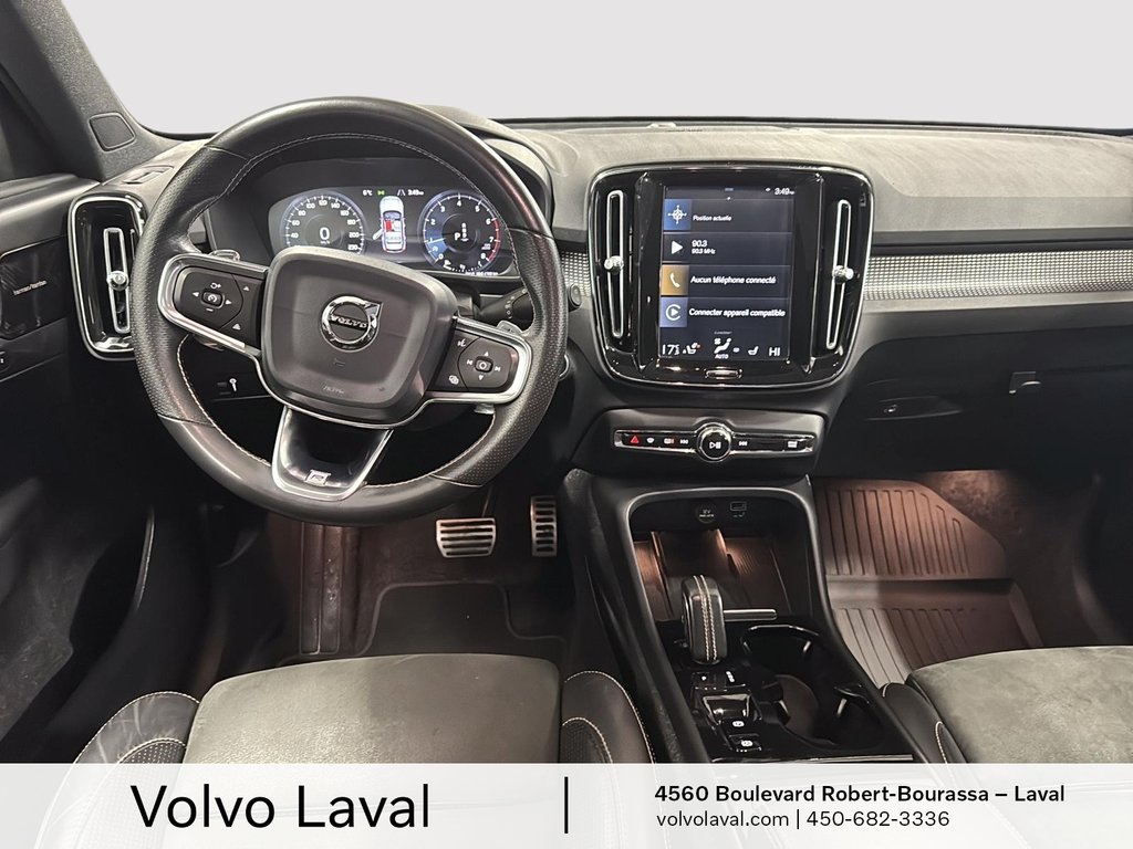 Volvo XC40 R-Design 2020 à Laval, Québec - 11 - w1024h768px