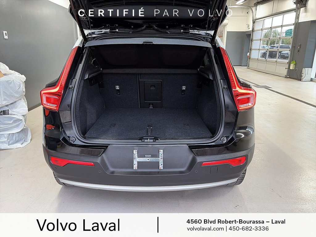 2020 Volvo XC40 Momentum in Laval, Quebec - 15 - w1024h768px