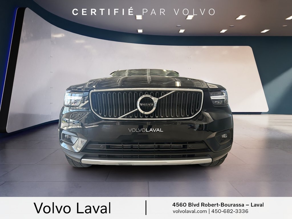 Volvo XC40 Momentum 2021 à Laval, Québec - 2 - w1024h768px