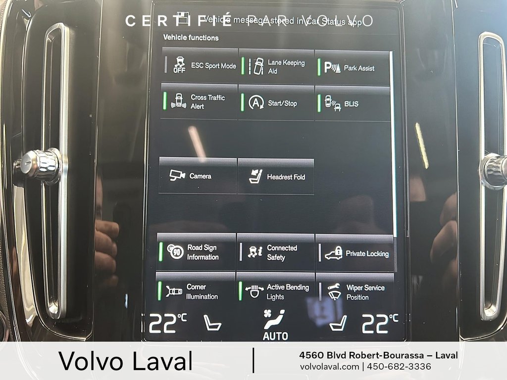 Volvo XC40 Momentum 2021 à Laval, Québec - 15 - w1024h768px
