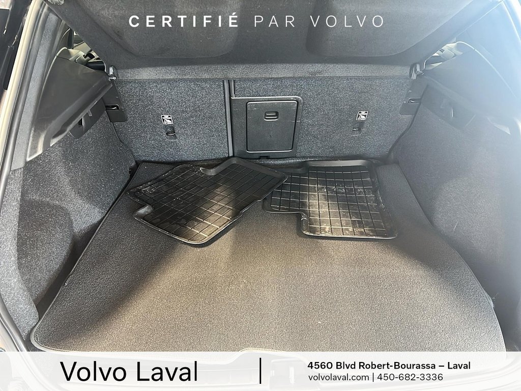 Volvo XC40 Momentum 2021 à Laval, Québec - 20 - w1024h768px