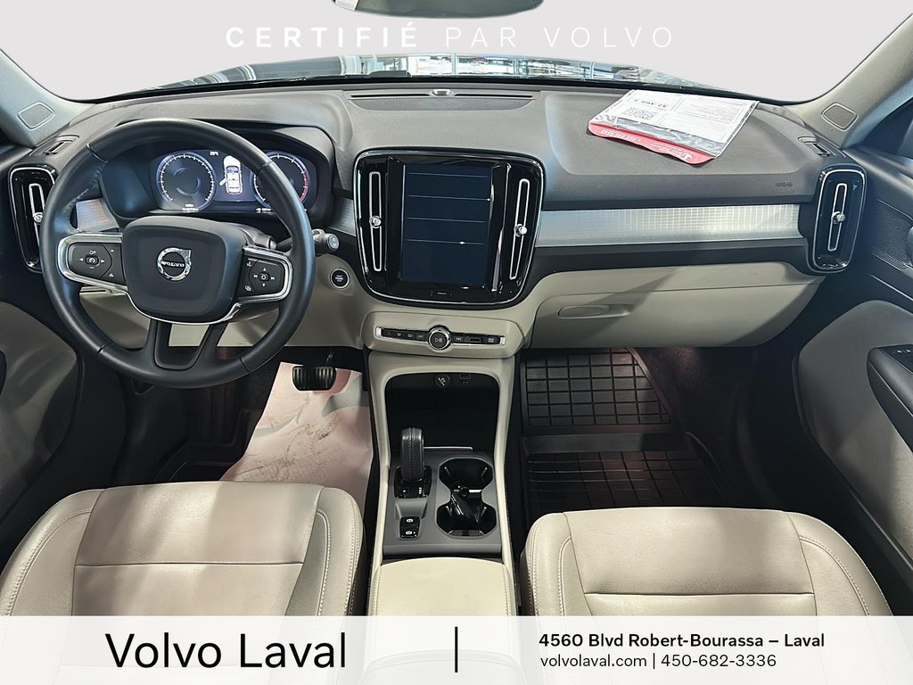 Volvo XC40 Momentum 2021 à Laval, Québec - 8 - w1024h768px