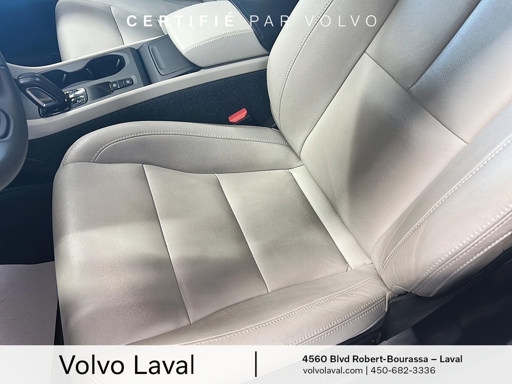 Volvo XC40 Momentum 2021 à Laval, Québec - 9 - w1024h768px