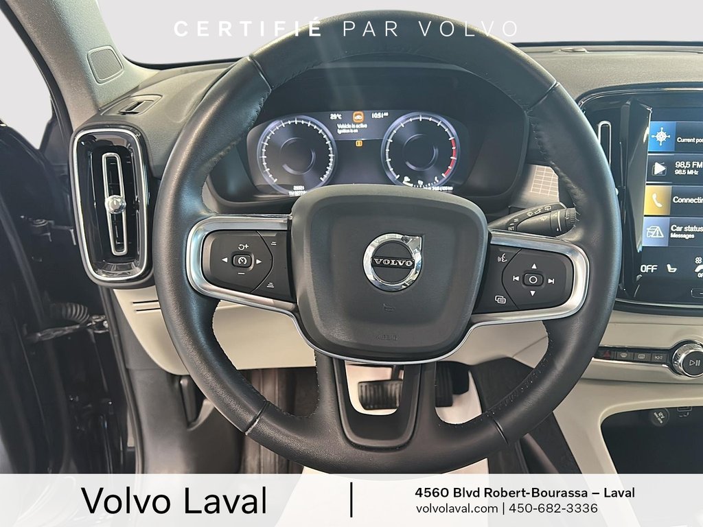 Volvo XC40 Momentum 2021 à Laval, Québec - 12 - w1024h768px