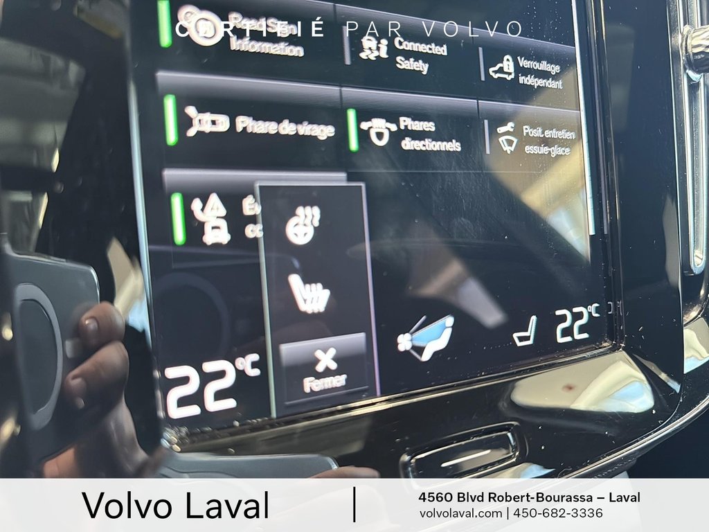 2021 Volvo XC40 R-Design in Laval, Quebec - 13 - w1024h768px