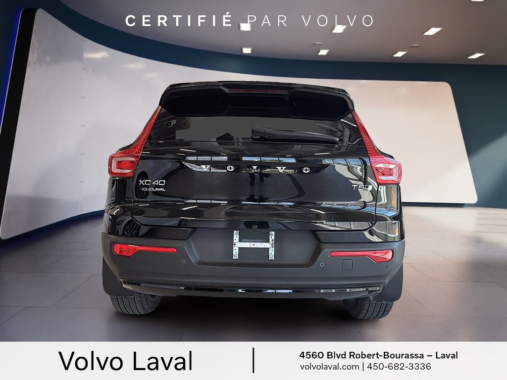 2021 Volvo XC40 R-Design in Laval, Quebec - 17 - w1024h768px