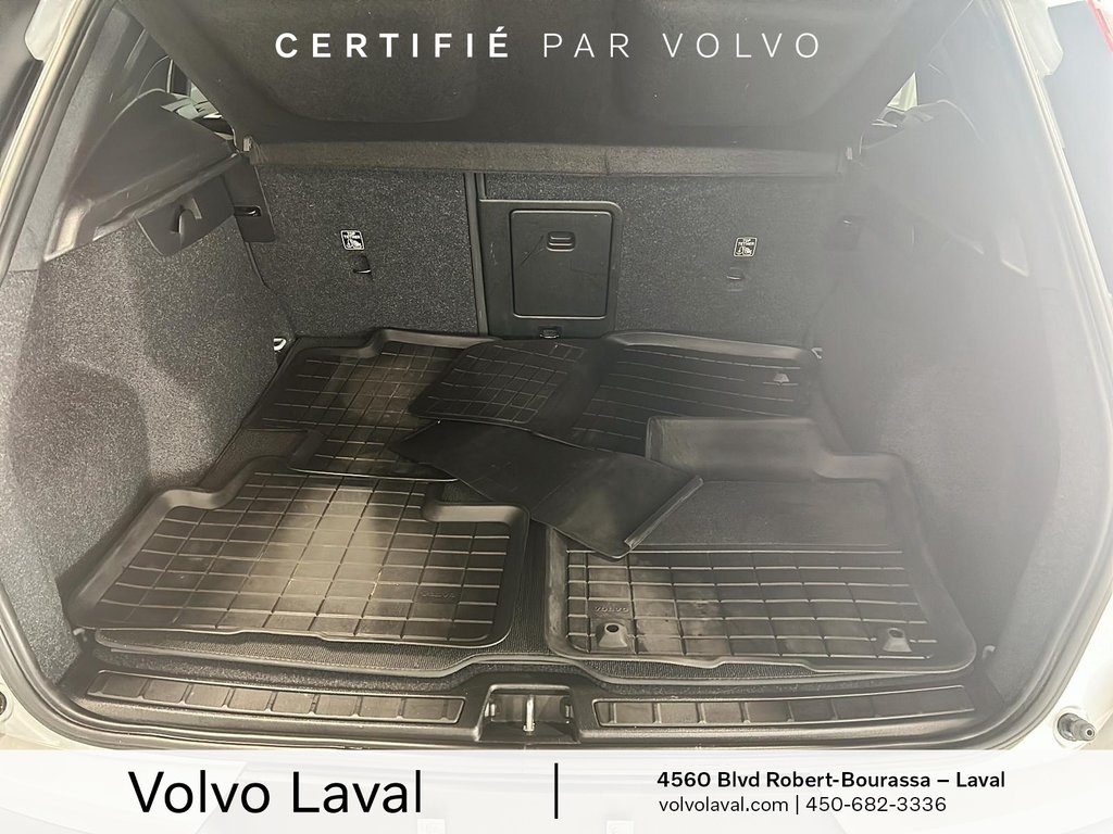 Volvo XC40 R-Design 2021 à Laval, Québec - 19 - w1024h768px