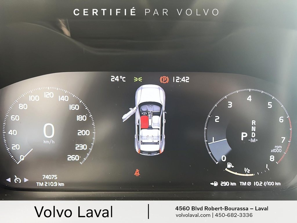 Volvo XC40 R-Design 2021 à Laval, Québec - 11 - w1024h768px