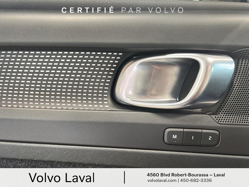 Volvo XC40 R-Design 2021 à Laval, Québec - 16 - w1024h768px