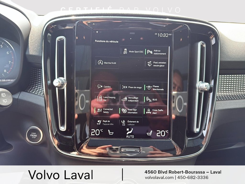 2021 Volvo XC40 R-Design in Laval, Quebec - 14 - w1024h768px