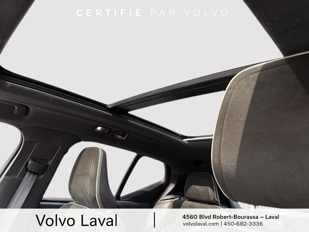 2021 Volvo XC40 R-Design in Laval, Quebec - 8 - w1024h768px