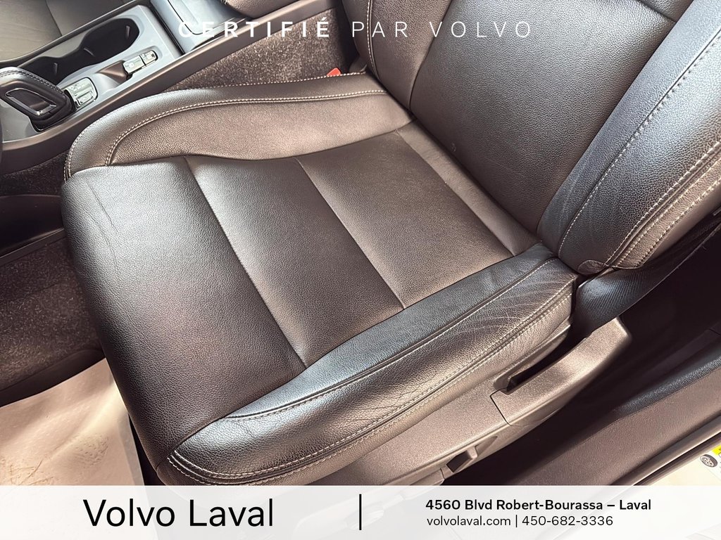 2021 Volvo XC40 Momentum in Laval, Quebec - 7 - w1024h768px
