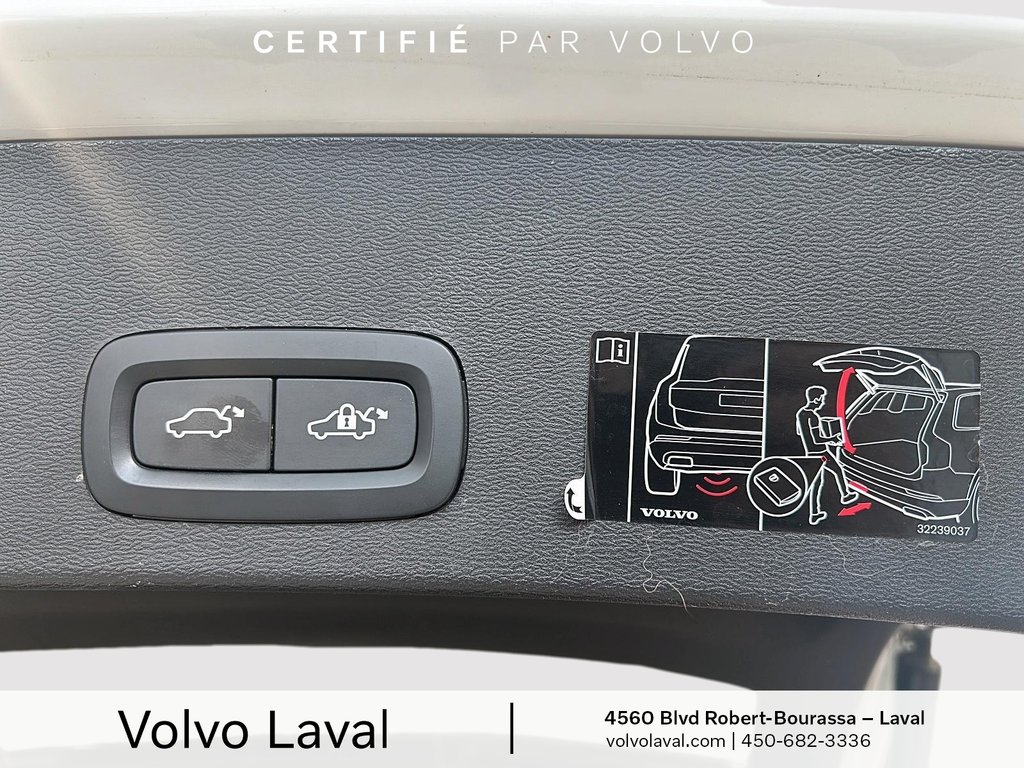 Volvo XC40 R-Design 2022 à Laval, Québec - 8 - w1024h768px