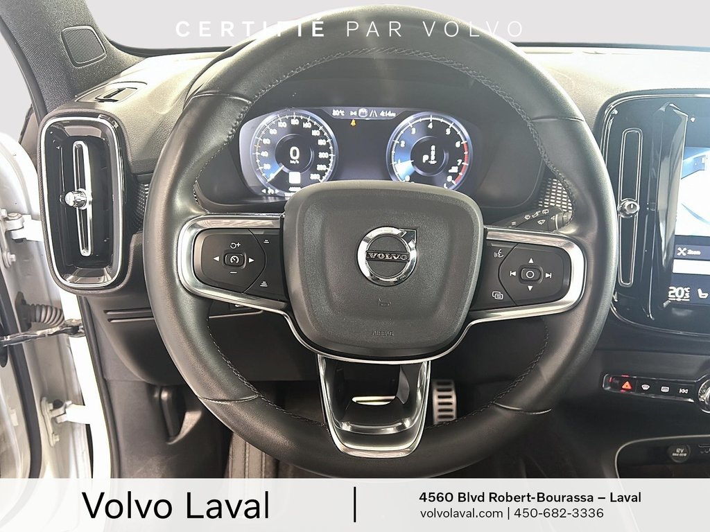 Volvo XC40 R-Design 2022 à Laval, Québec - 17 - w1024h768px