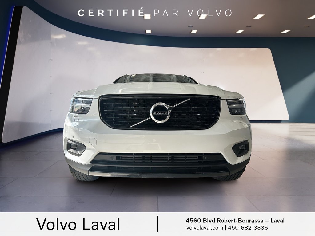 Volvo XC40 R-Design 2022 à Laval, Québec - 2 - w1024h768px
