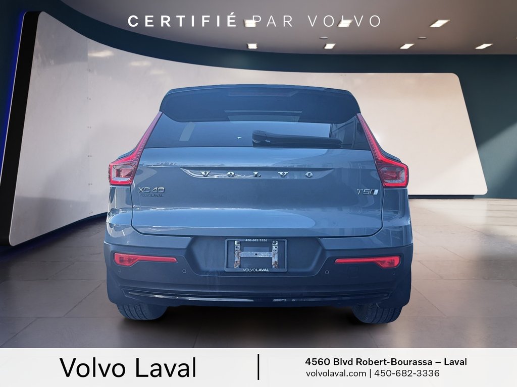 2022 Volvo XC40 R-Design in Laval, Quebec - 5 - w1024h768px
