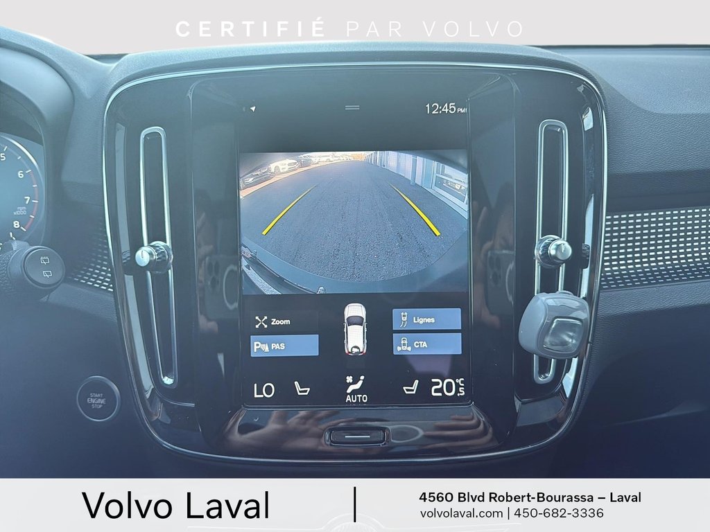 2022 Volvo XC40 R-Design in Laval, Quebec - 18 - w1024h768px