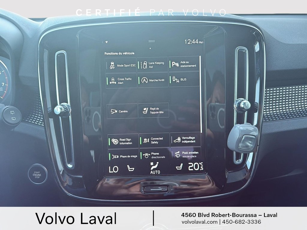 2022 Volvo XC40 R-Design in Laval, Quebec - 14 - w1024h768px