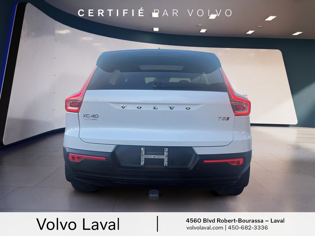 Volvo XC40 R-Design 2022-6