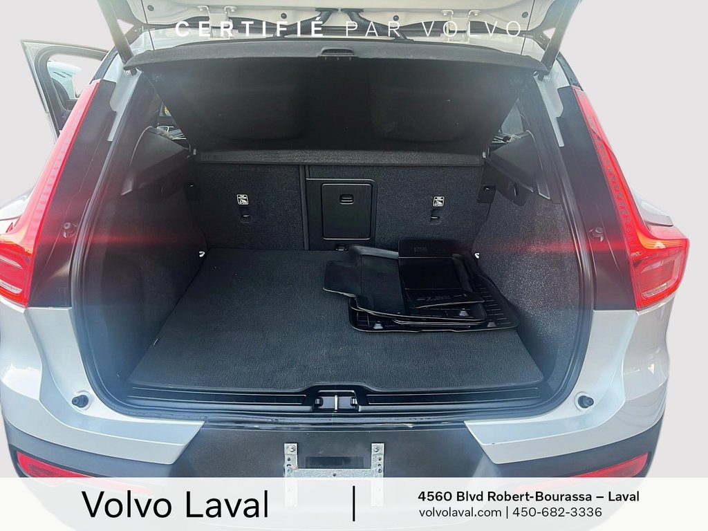 Volvo XC40 R-Design 2022 à Laval, Québec - 18 - w1024h768px