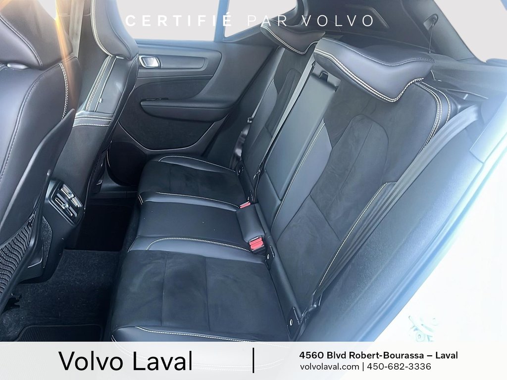 Volvo XC40 R-Design 2022 à Laval, Québec - 16 - w1024h768px