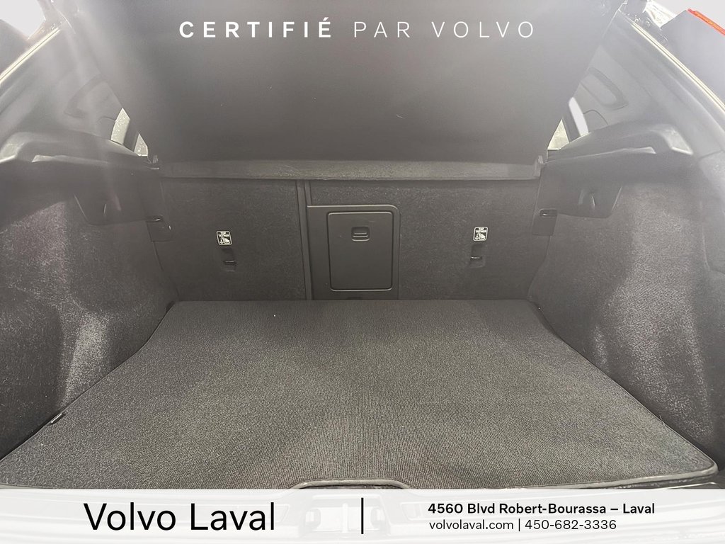 Volvo XC40 R-Design 2022 à Laval, Québec - 19 - w1024h768px