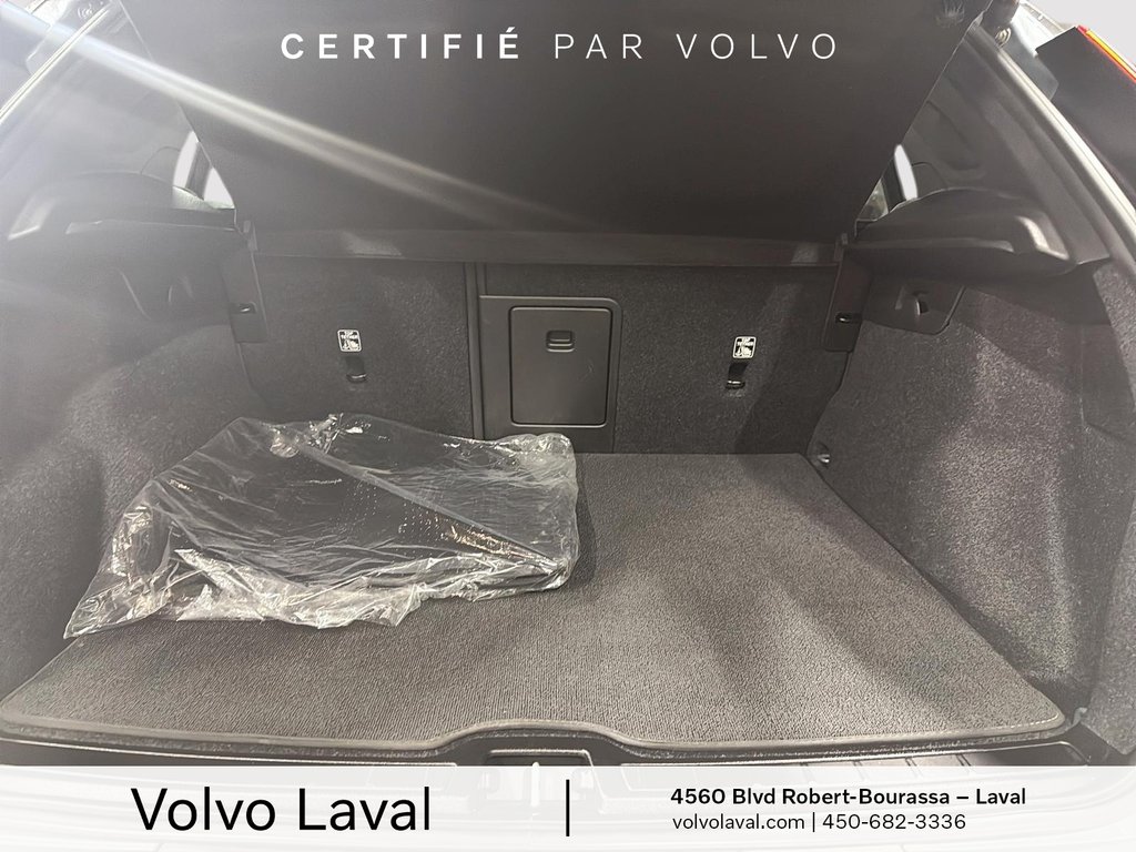 Volvo XC40 R-Design 2022 à Laval, Québec - 21 - w1024h768px