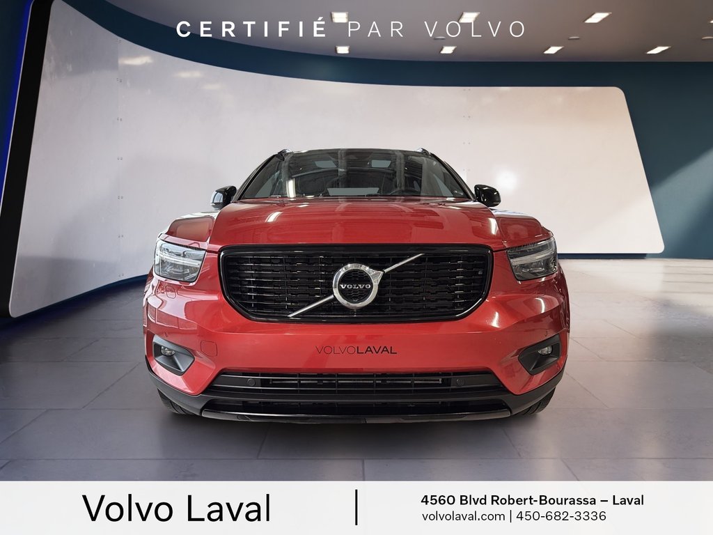Volvo XC40 R-Design 2022 à Brossard, Québec - 2 - w1024h768px