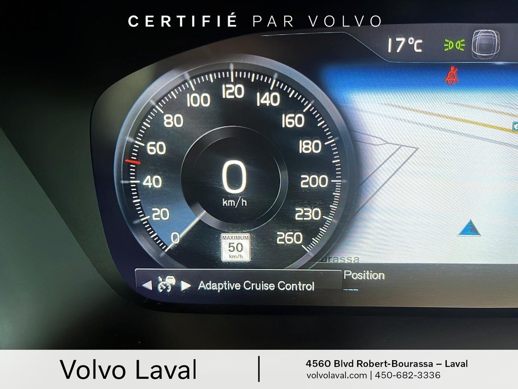 Volvo XC40 R-Design 2022 à Brossard, Québec - 14 - w1024h768px