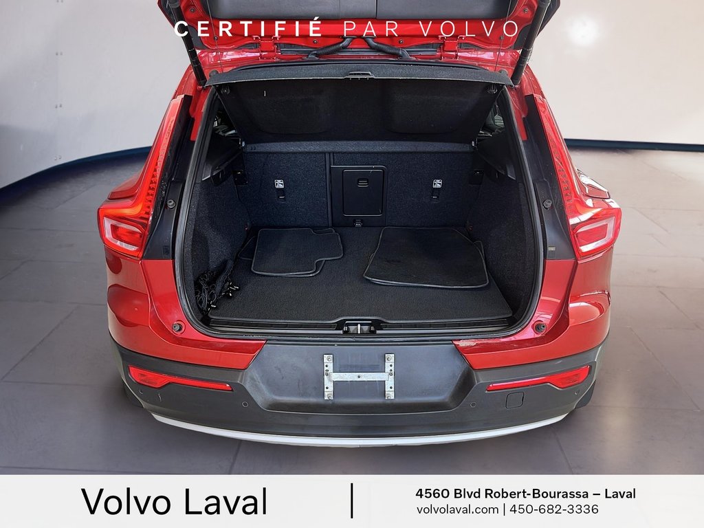 2022 Volvo XC40 Momentum in Brossard, Quebec - 19 - w1024h768px