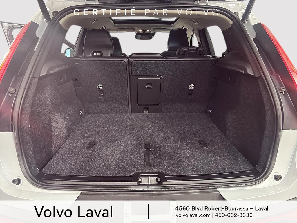 2022 Volvo XC40 Momentum in Brossard, Quebec - 12 - w1024h768px
