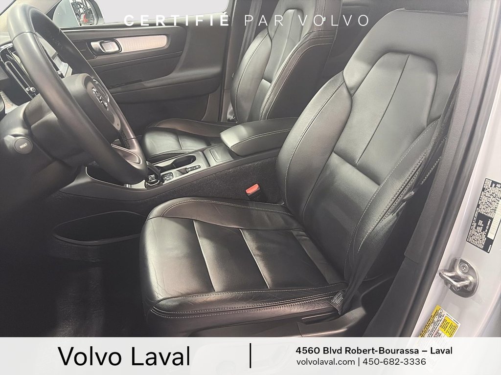 2022 Volvo XC40 Momentum in Brossard, Quebec - 9 - w1024h768px