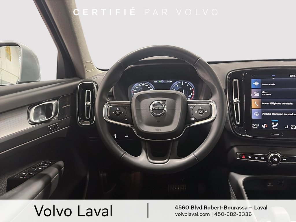 2022 Volvo XC40 Momentum in Brossard, Quebec - 14 - w1024h768px
