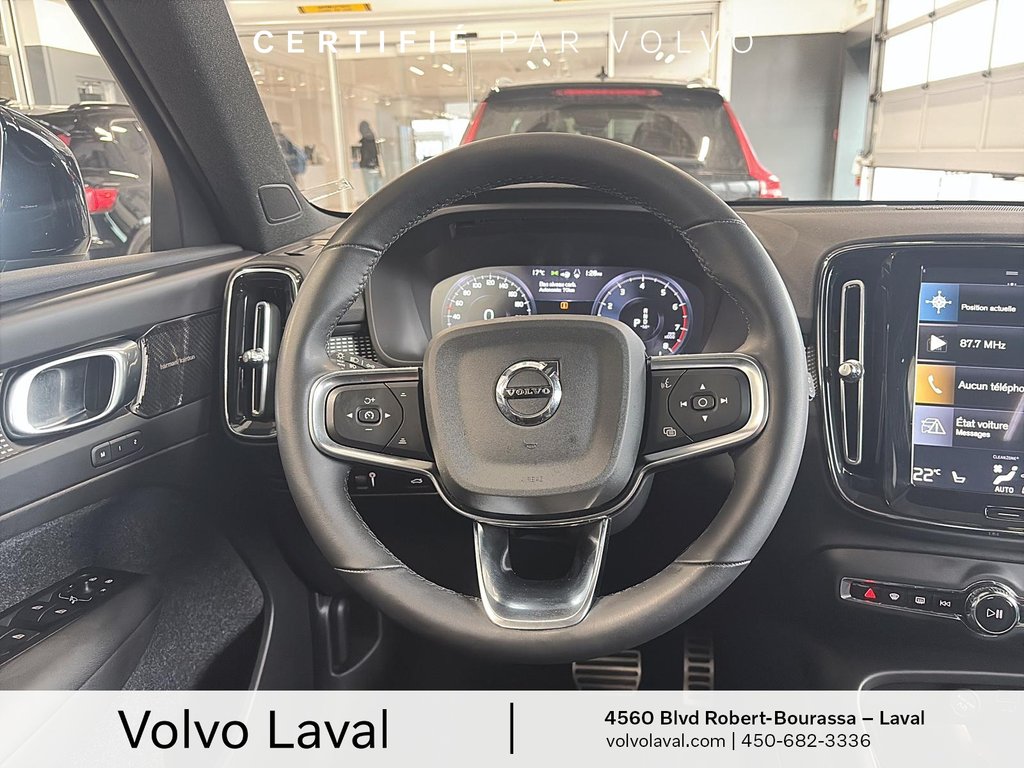 Volvo XC40 R-Design 2022 à Brossard, Québec - 17 - w1024h768px